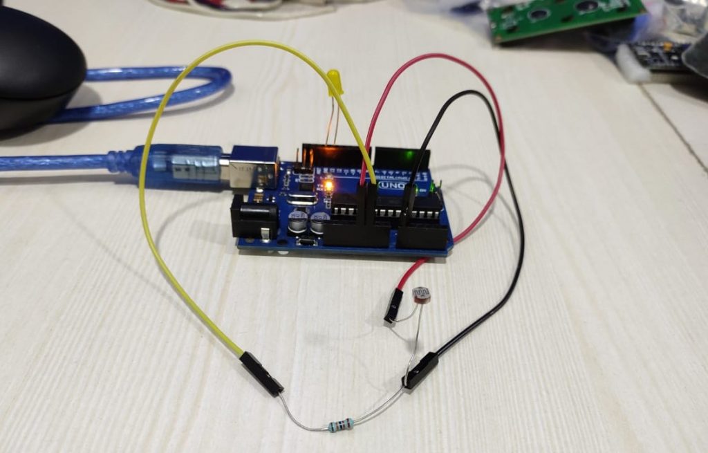 Detect darkness Using Arduino and LDR Sensor 6
