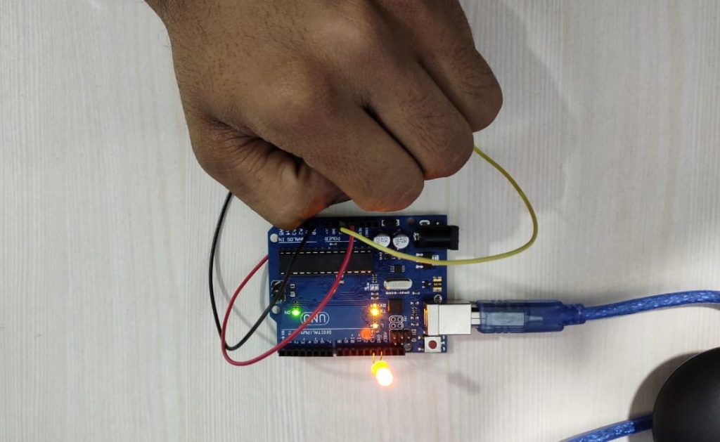 Detect darkness Using Arduino and LDR Sensor 8